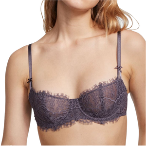 China Private Label Sheer Gorgeous Sexy Breathable Low-Rise Thongs Lingerie for Charming Mature Women Classic Bra and Panty Set - Product Image 2