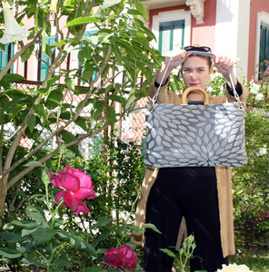 Suministro directo de bolsos de lujo de PVC y materiales de algodón Bolsos de mano para mujer Bolso cruzado para todas las estaciones - Product Image 4