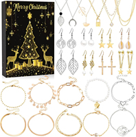 Goldene Halskette, Ringe, Ohrringe, Geschenk-Adventskalender, Charm-Armband-Set für Damen mit Naturstein, DIY 24 Überraschungen, Weihnachtsgeschenk