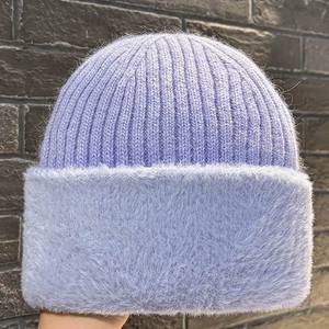 Bonnet à oreillettes en laine de lapin angora pour hommes et femmes avec logo personnalisé - Product Image 3