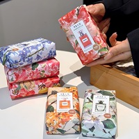 Traumhafte Rosen-Parfüm-Seife Handgemachte Exfolierende Feuchtigkeitsspendende Ölkontrollierende Bad- & Auto-Duftseife Souvenir Großhandel