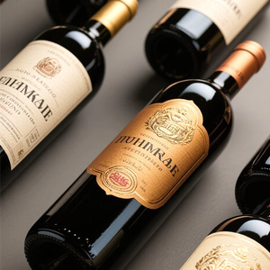 Étiquette de vin personnalisée en papier texturé avec gaufrage en feuille d'or 3D, autocollante, de qualité alimentaire, avec logo privé, pour bouteilles de vin - Product Image 2