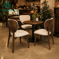 Table Ronde Ron Group en Noyer Foncé avec Siège Rembourré en Tissu et Chaise Sans Accoudoirs à Dossier Courbé en Bois Cintrée pour Restaurant et Café