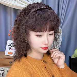 วิกผมยาวหยิกแบบมีหน้าม้าปัดข้าง ยี่ห้อในประเทศ แบบคาดผม ทำจากเส้นใยคาเนคาลอน ไม่ต้องใช้กาว เหมาะกับทุกรูปหน้า รุ่น BF182 7 - Product Image 2