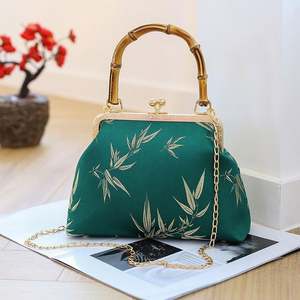 Bolsos de Mano de Lujo para Mujer con Flores Bordadas de Perlas para Graduación 2025, Bolsos de Noche para Boda, Estilo Chino, Bolso de Mano Brillante - Product Image 5