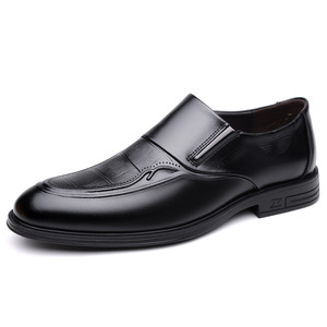 รองเท้าหนังผู้ชายทรงทางการสีดำ หัวแหลม สวมแบบสวม  สำหรับใส่ทำงานหรือโอกาสทางการ เหมาะกับทุกฤดูกาล - Product Image 5