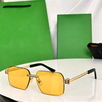 Lunettes de soleil polarisées tendance de haute qualité, légères, dorées, unisexes, monture intégrale en métal carré, avec protection UV pour une utilisation en extérieur