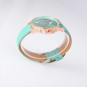 Nuovo <span class=keywords><strong>Orologio</strong></span> da <span class=keywords><strong>Donna</strong></span> Dorato di Lusso con Bracciale, Numeri Romani, Cinturino in Ecopelle, Analogico al Quarzo, Elegante <span class=keywords><strong>Orologio</strong></span> Geneva da <span class=keywords><strong>Donna</strong></span> - Product Image 4