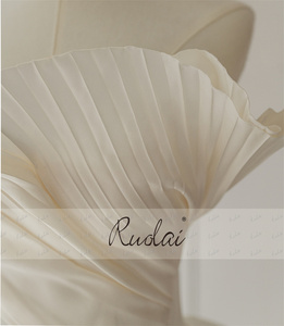 Ruolai ZD05150 Satén festoneado Escote asimétrico Vestido de baile Vestido de novia <span class=keywords><strong>civil</strong></span> para novia con tren Catedral - Product Image 6