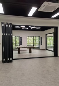 ประตูบานเฟี้ยมกระจกสองชั้นแบบพับได้ทันสมัยสำหรับห้องนอนภายนอก ระเบียง กันเสียง กันน้ำ โครงอะลูมิเนียม เหมาะสำหรับโรงเรียน - Product Image 3