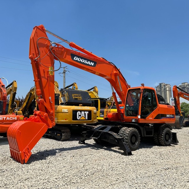 New Arrival Used Doosan DH210W-7 Wheel Excavator 21 Ton with Strong Power