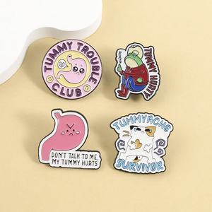 Broches et épingles créatives uniques en gros : Broches originales en forme d'organe, épingles en métal mignonnes et excentriques en forme de rateau et d'estomac, épingles de dessins animés en forme de grenouilles et de chatons pour vêtements - Product Image 3