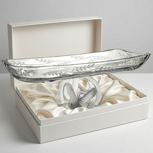 Assiette de service rectangulaire en verre gravé durable avec motif végétal, plat moderne fait main pour centre de table de mariage ou de fête - Product Image 6