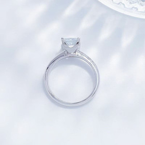 Anelli di Fidanzamento Minimalisti con Diamante Taglio Principessa in Platino Pt950, Anello con Diamante Sintetico per Donne - Product Image 4