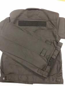 ชุดยูนิฟอร์มพนักงานรักษาความปลอดภัย แขนยาว คอปกสีเขียว พร้อมแถบติดแบบเมจิกสติ๊ก แจ็คเก็ต + กางเกงขายาว - Product Image 4