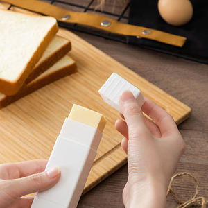 صندوق تخزين زبدة محمول مبتكر، أدوات مطبخ للخبز، موزع زبدة صلبة دوار، أداة توزيع بلاستيكية للزبدة - Product Image 5