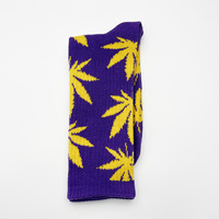 Vente en gros Chaussettes en chanvre pour homme avec design tendance en coton