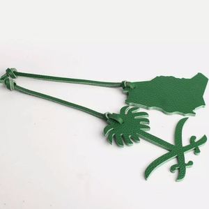 Colgante de mapa de Arabia Saudita, espada árabe y palmera, amuleto para bolso, accesorio de llavero de PU - Product Image 5