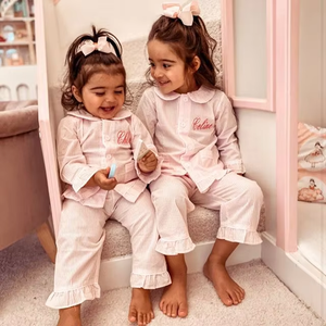 Set Pigiama Primaverile Estivo per Bambini in Seersucker con Bottoni e Volant Personalizzato Manica Lunga per Ragazze Set Pigiama Pasquale - Product Image 3