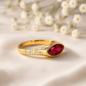 Bague élégante en rubis rouge, pierre précieuse de forme marquise, faite à la main en argent sterling 925 avec finition plaquée or 18 carats, minimaliste, pierre de naissance de juillet - Product Image 4