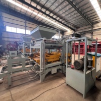 QT4-15 Vibrationsbetonblockmaschine für Baumaterialproduktion