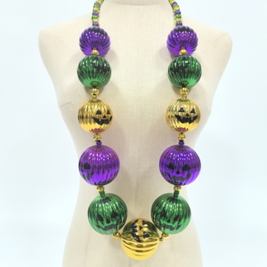Collier de perles fantôme violet, or et vert pour carnaval, parfait pour la décoration de carnaval, d'Halloween et de défilés - Product Image 1