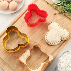 Vente en gros de moules à biscuits pour sandwichs et crêpes outils en silicone moule métallique adapté aux enfants garçons et filles - Product Image 6