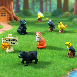 Miniatures de paysage créatives et réalistes : Figurines en résine d'oiseaux et d'ours noirs, mignonnes petites figurines à suspendre pour décorations de jardin DIY - Product Image 1