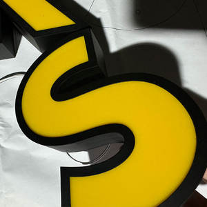 Şirket ve hastane süslemeleri için bina tabela ve yol işaretleri için sıcak sarı ve beyaz LED mektup ışığı - Product Image 3