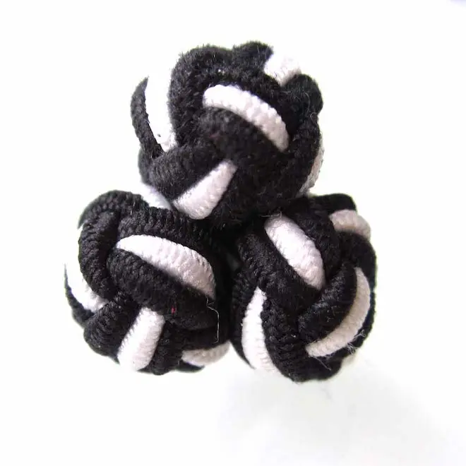 No MOQ black color jewelry vogue mens silk knot cufflinks black and white color