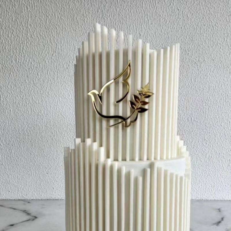 Pigeon de la paixOr (largeur 7cm)