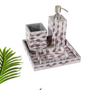 อุปกรณ์ตกแต่งโต๊ะเครื่องแป้งสีขาวลายมุก งานฝีมือเรซิ่น - Product Image 1