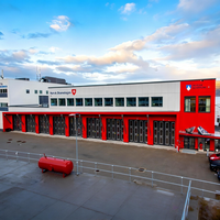 Entrepôt en structure métallique préfabriquée sur mesure à faible coût, conception moderne, bâtiment de stockage robuste en acier, usine