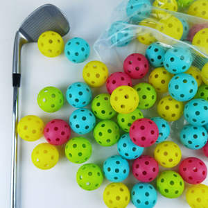 Nouvelles balles de golf colorées 2025 – Balles en plastique souple pour l'entraînement sur le practice |   Léger et durable |   Utilisation intérieure/extérieure - Product Image 3