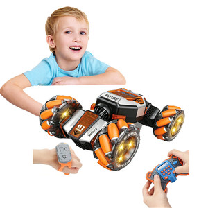 Nouvelle Voiture Télécommandée RC 3-en-1 à Détection de Geste, Transformable avec Visages Émotionnels, Torsion et Dérive 4x4, Jouet pour Enfants, Idéal Cadeau - Product Image 1