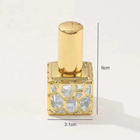 Chine Fabricant Ventes d'usine 10ml Vaporisateur de parfum Bouteille d'huile essentielle Conteneurs de sculpture à revêtement UV Bouteille en verre pulvérisée