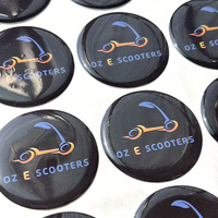 Autocollants en résine bombés personnalisés avec monogramme et icônes dessinées à la main pour l'image de marque des artisans et des créateurs
