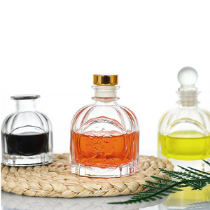 Bán Buôn Vẻ Đẹp Của Đầu Refillable Nổi Vòng 50ml100ml Rỗng Hương Liệu Tinh Dầu Nước Hoa Reed Khuếch Tán Chai Thủy Tinh - Product Image 5