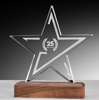 Trophée en cristal gravé sur mesure, écologique, avec design sablé et base en bois, pour les compétitions de reconnaissance d'entreprise