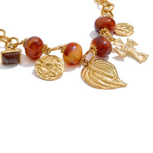 XY 2279 Trendige Vergoldete Chunky-Ketten-Halskette mit Harz-Akzentperlen, Herz-, Kreuz- und Münzanhängern, Verstellbarer Statement-Modeschmuck - Product Image 2