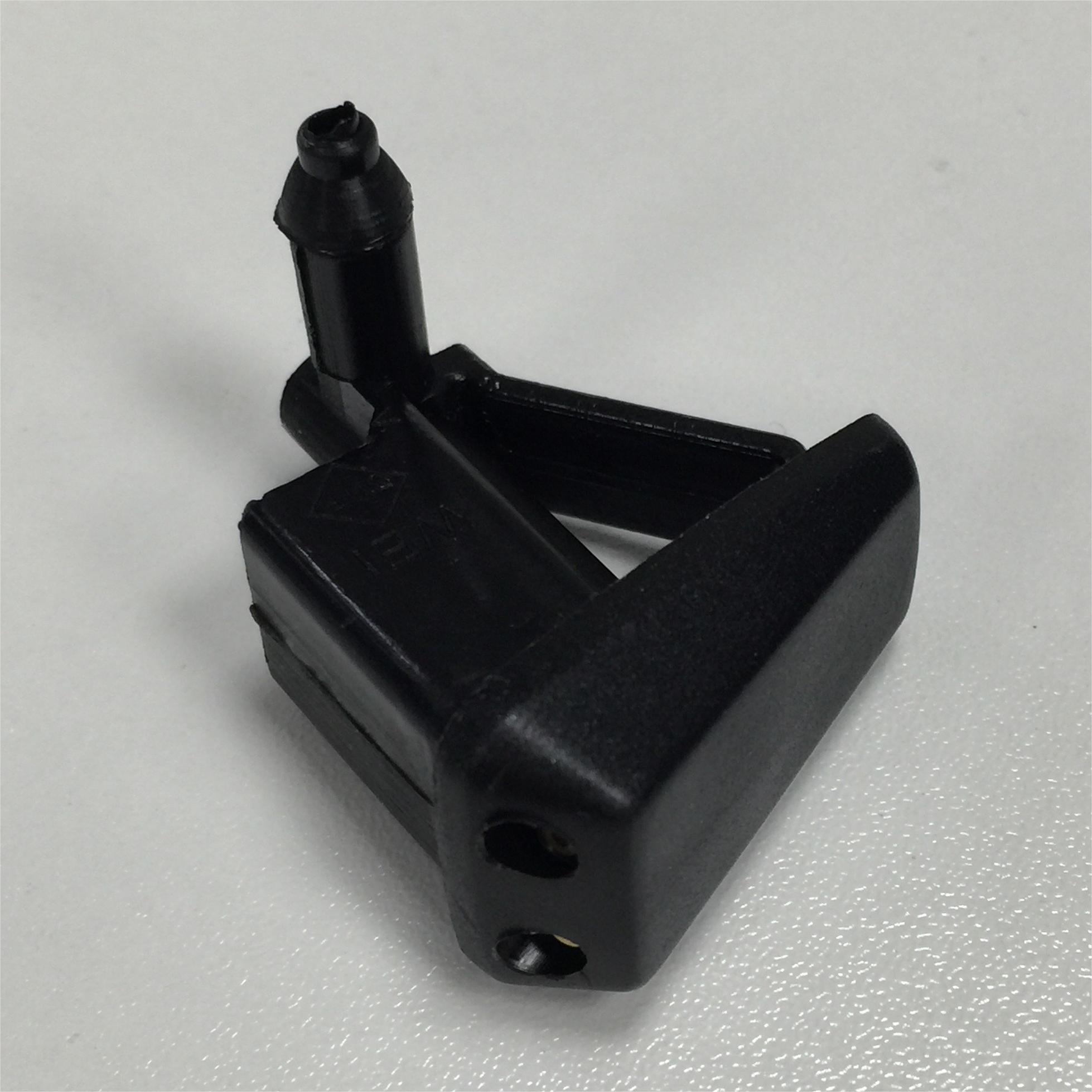 1 PIECE 2028601047 A2028601047 New Auto Parts Windshield Washer Nozzle for Mercedes Benz C-CLASS W202 202 860 10 47