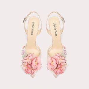 Chaussures à talons hauts pour femmes Lily Wei, bout pointu avec design floral 3D, élégantes chaussures à talons aiguilles pour les soirées, chaussures de haute qualité pour femmes - Product Image 3