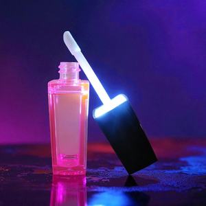 Contenants à gloss à lèvres avec miroir lumineux LED, bouchon à vis, contenants cosmétiques en plastique de 9 ml avec logo personnalisé - Product Image 4