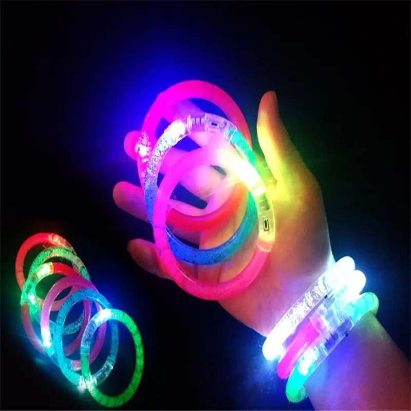 Leuchtstäbe Spielzeug Fluoreszenz Flash Led Armband Halsketten Party zubehör Leuchtende Nachtlicht sticks Zufällige Farbe