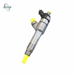 Injektor Bahan Bakar Diesel 0445120016 0445120017 0445120012 0445120019 0445120020 0445120009 0445120010 untuk 8140.43 / 8140.43S 2.8L - Product Image 1