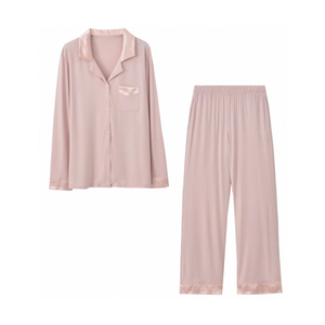 Conjunto de pijama modal de longitud completa LunaDrape con parte superior con botones y pantalones ajustados para mujer - Product Image 1