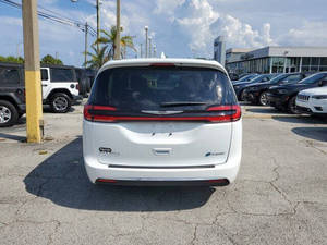 ปี 2021 สำหรับรถตู้ Pacifica Hybrid L 4 ประตู มือสอง สภาพดี ไม่มีอุบัติเหตุ พวงมาลัยซ้าย เบาะหนัง หลังคาซันรูฟ กล้องมองหลัง - Product Image 4