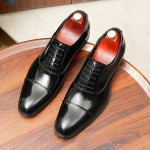 Mocasines Personalizados Estilo Inglés con Hebillas de Herradura, Diseño de Parches, Parte Superior de Cuero, Zapatos Casuales de una Pieza para Otoño - Product Image 5