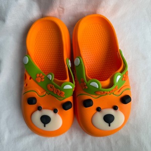 รองเท้าแตะเด็กสีส้ม EVA แบบสวมกันลื่นสำหรับฤดูร้อน ไซส์ 18-35 สำหรับเด็กผู้ชาย แบบเรียบ - Product Image 6