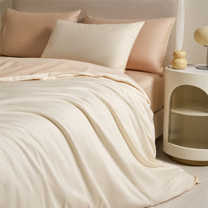 Set di Biancheria da Letto in Puro Cotone Tinta Unita 4 Pezzi |   Set Copripiumino Morbido e Delicato sulla Pelle |   Set di Lenzuola per Letto Matrimoniale/King Size - Product Image 2